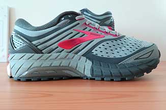 brooks womens running shoes for overpronation