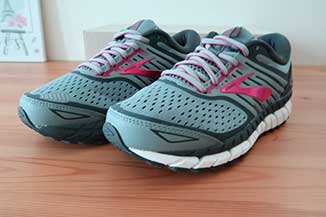 brooks ariel 18 amazon