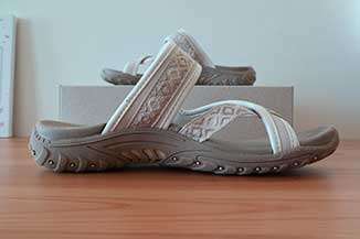 skechers footbed sandals
