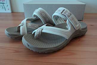 skechers reggae sandals review